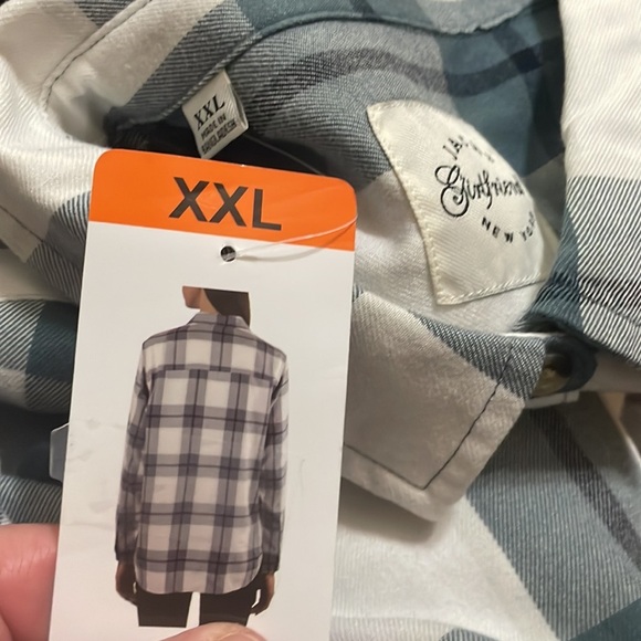 - - Woman’s jacks flannel - Picture 2 of 2